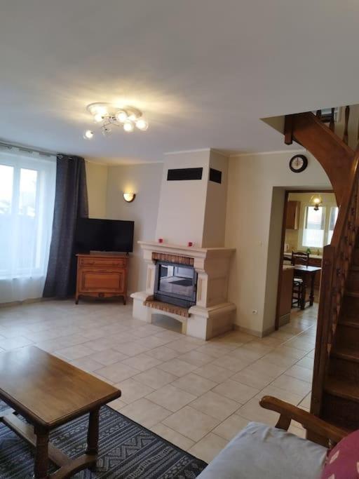 L'Hirondelle Du Faubourg Villa Bar-sur-Aube Dış mekan fotoğraf